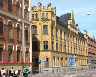 "Kort-Öbergs" fabriksbyggnad i sen 1800-tals nygotik. Foto: Mats Ohlin, aug 2009.