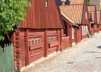 Rademachersmedjorna - ett stycke välbevarad 1600-talsbebyggelse med strategisk betydelse för Eskilstunas utveckling till industristad. Foto: Mats Ohlin, aug 2009.